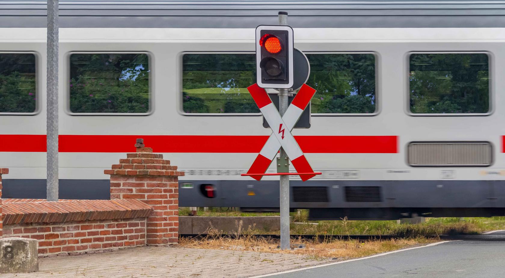 road-sign-city.jpg