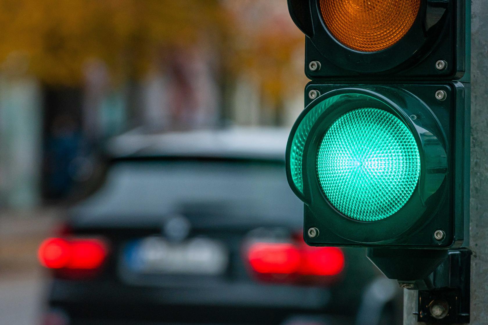 city-crossing-with-semaphore-green-light-semaphore.jpg