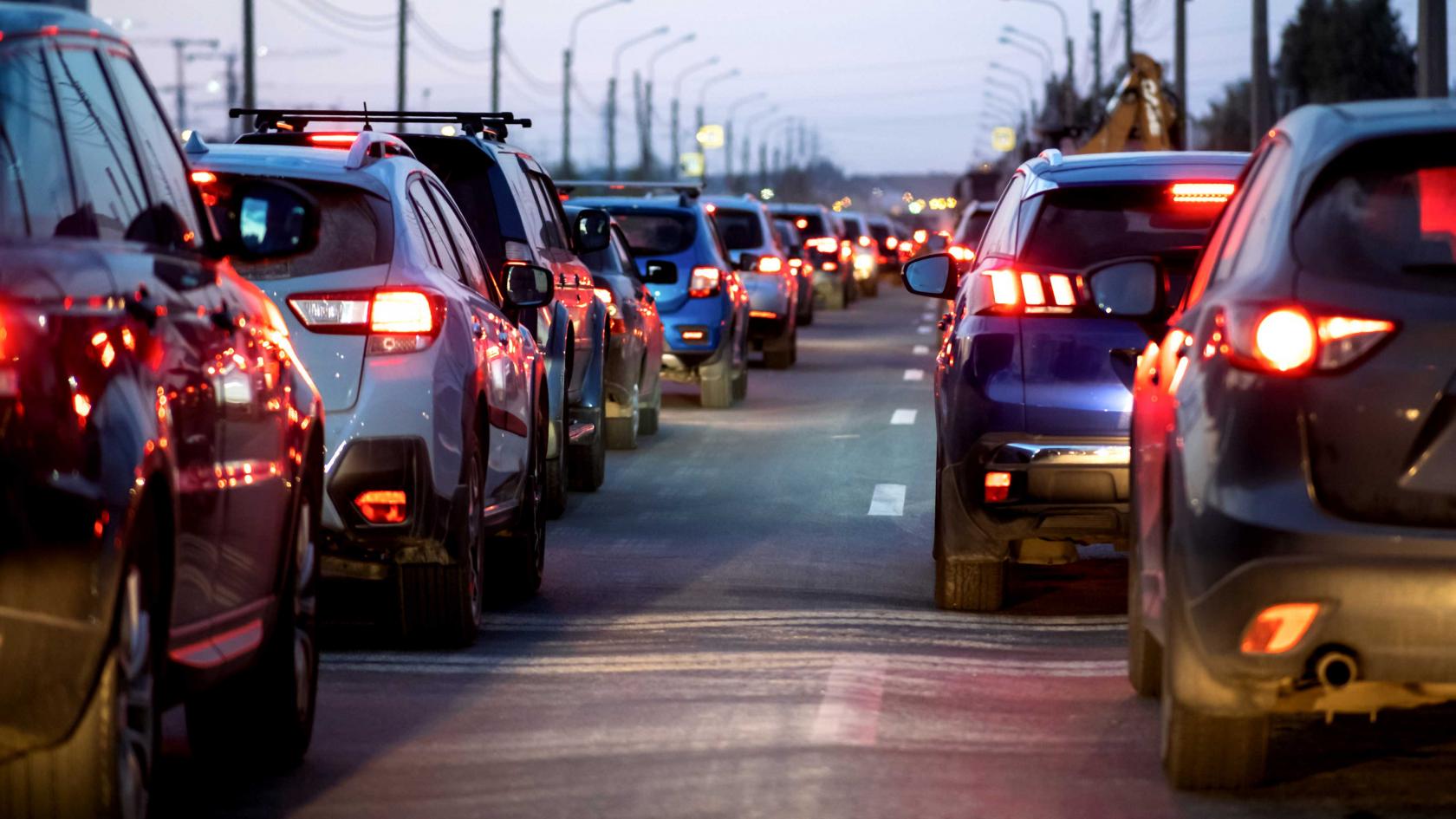 background-blur-out-focus-bokeh-traffic-jams-road-repairs-accidents-red-brake-lights-stopped-cars.jpg